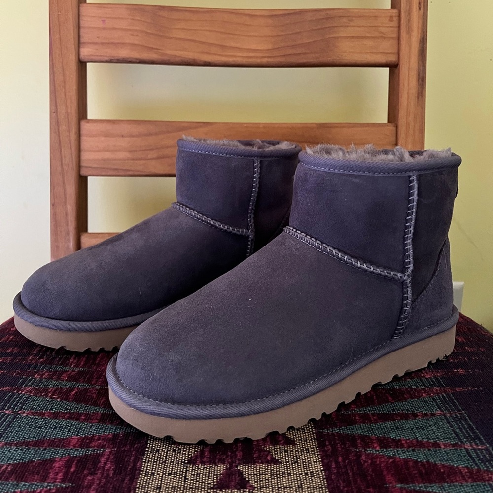 Ugg Mini - image 6